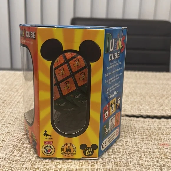 Rubik’s Cube The Disney Theme Park Edition - Picture 2 of 4